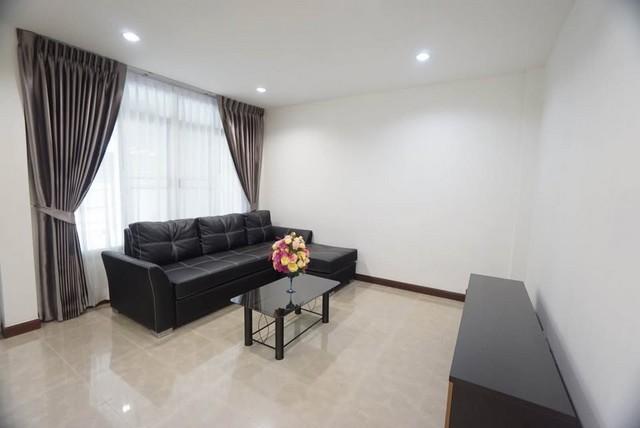 ให้เช่าทาวน์โฮม3ชั้นหมู่บ้านอยู่เจริญรัชดาภิเษกซอย3 ใกล้MRTพระราม9 3