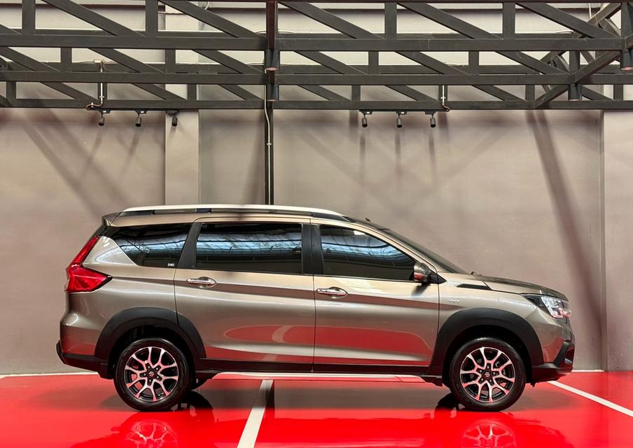 2023 SUZUKI XL7 1.5L ( 7 ที่นั่ง ) รถมือเดียวป้ายแดง รถวิ่งน้อยเพียง 60,000 กม  รถเข้าศูนย์ทุกระยะ รถไม่เคยมีอุบัติเหตุครับ รูปที่ 2
