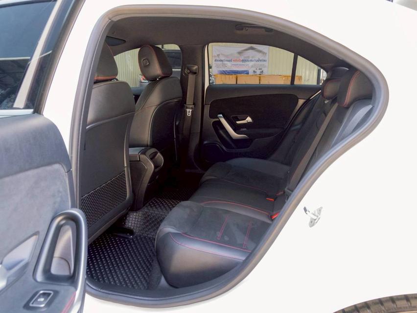 Mercedes Benz A200 AMG ปี จด 2021 13