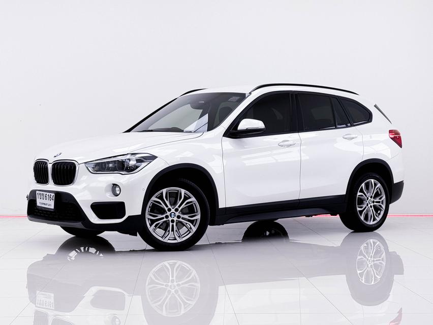 BMW X1 1.5 sDrive18i ICONIC F48 ปี2020 สีขาว รูปย่อยที่ 2