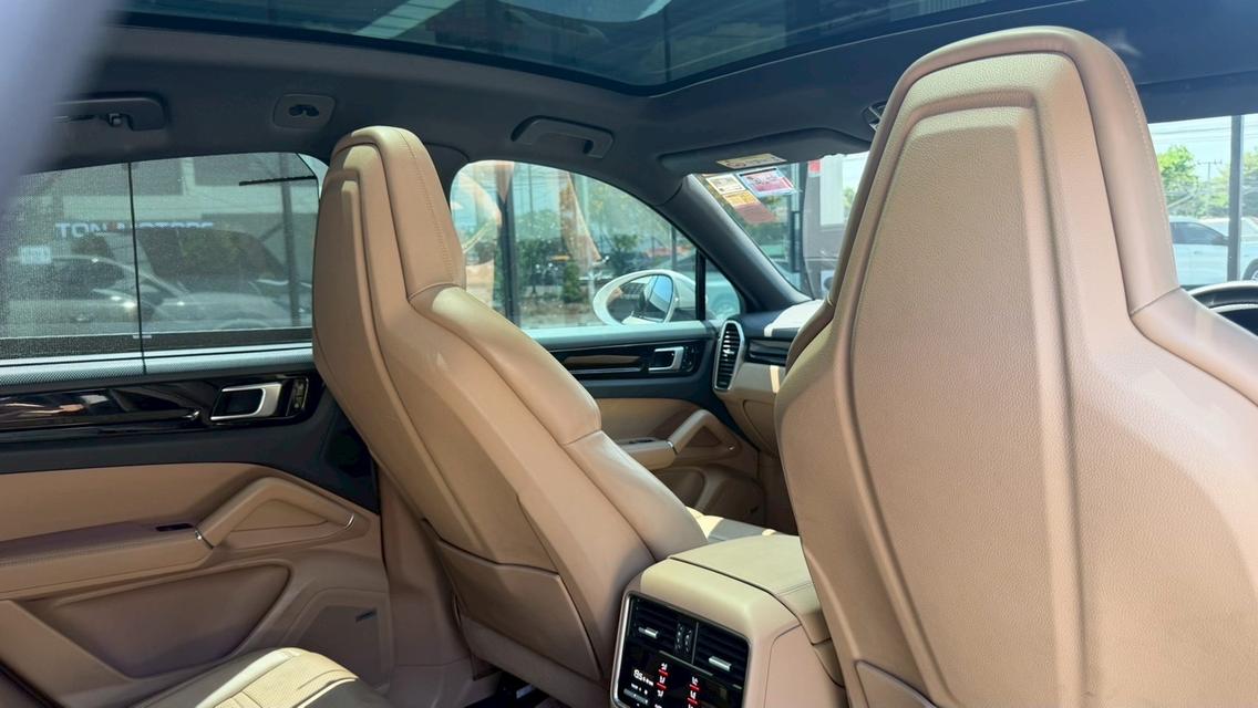 รหัสรถ KPV53 2023 Porsche Cayenne S E-Hybrid Coupe รูปที่ 16