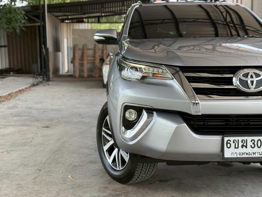 Toyota Fortuner 2.8 ขับ2 2015 จด 16 รูปย่อยที่ 3