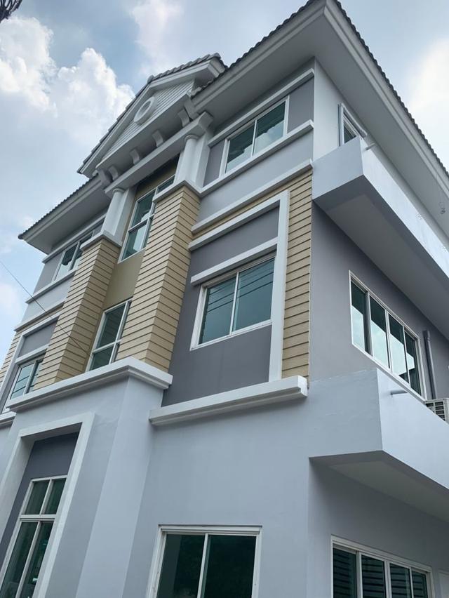 ขาย :ทาวน์โฮม 3 ชั้น หลังมุม ( ถนนเมน )  เนื้อที่ 42.2 ตรว.ถนนโพธิ์แก้ว 3 แยก 22  13