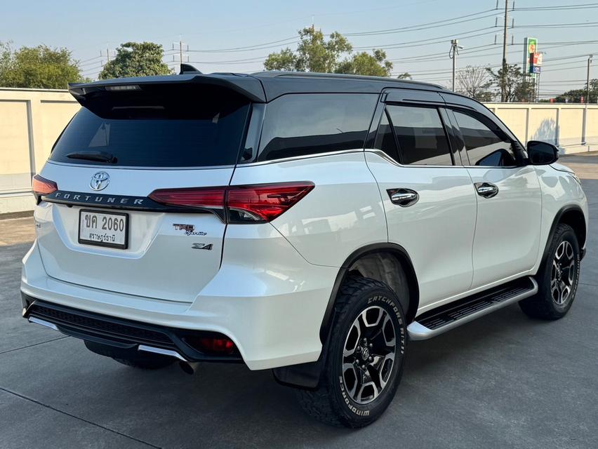 Toyota Fortuner 2.8 TRD Top 4WD ปี 2019 จด 2020 6