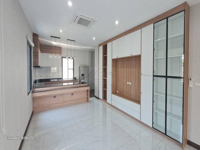 ให้เช่า บ้าน โฮมออฟฟิศหรู 3 ชั้น 730 ตรม. ใจกลางสุขุมวิท สุขุมวิท71 ซอยปรีดีพนมยงค์ 26 ใกล้ทางด่วน ใกล้ BTS พระโขนง Home office 10