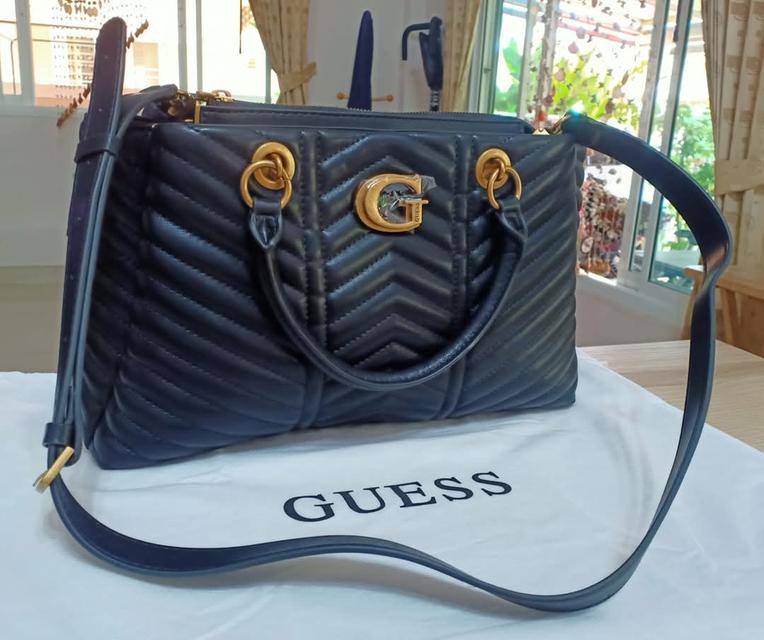 กระเป๋าสะพาย GUESS