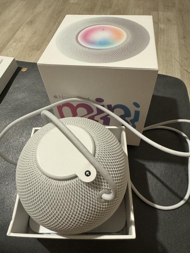 Home Pod Mini (สีขาว)