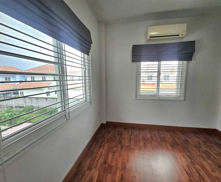 ขายบ้านแฝด ลภาวัน 21 บนทำเลศักยภาพ ถนนราชพฤกษ์ 11