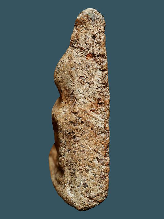 พระนางพญาพิษณุโลก  พิมพ์เข่าโค้ง....เก่า เดิมๆ สวยแชมป์ 4