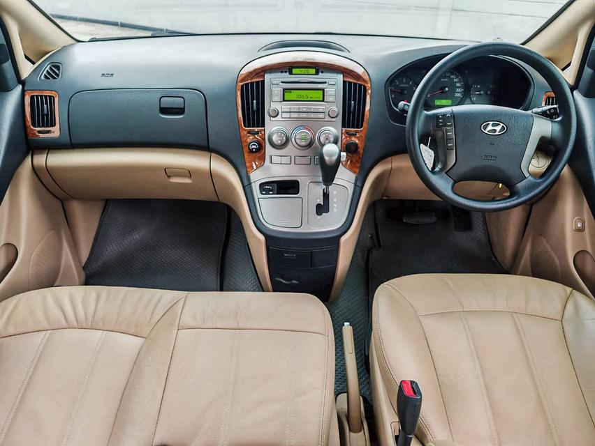 2016 HYUNDAI H-1 2.5 ELITE 6