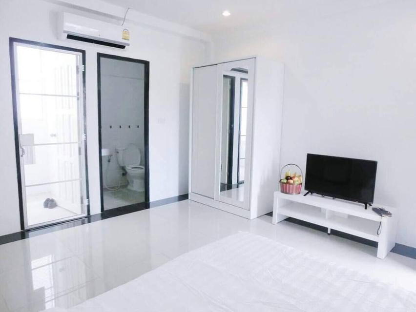ขายด่วน หอพัก 3 ชั้น 26 ห้องพัก + 1 ออฟฟิศ ใจกลางเมืองเชียงราย (โซนบ้านดู่) ทำเลทองนักศึกษา-คนทำงาน รายได้นิ่ง Yield 6% ต่อปี! 9