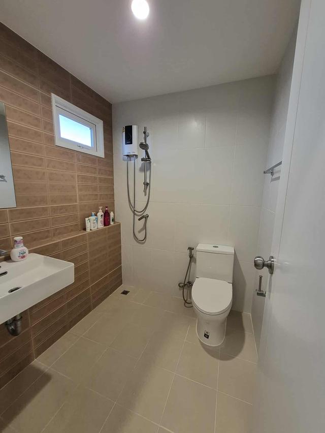 บ้านแฝดใหญ่ อณาสิริ วงแหวน ลำลูกกา แบบAKI บิ้วอินพร้อมอยู่ 9