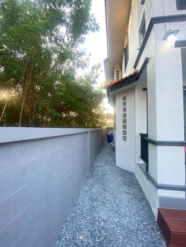 🏡 ขายบ้านเดี่ยว 2 ชั้น รีโนเวทใหม่ทั้งหลัง พร้อมอยู่ ซอยรามอินทรา 8 แยก 3 เนื้อที่ 50 ตร.ว. ทำเลดี ห่างถนนรามอินทราเพียง 820 ม. ใกล้รถไฟฟ้า กม.4 6