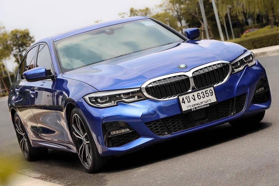 BMW 330e M Sport ปี 2021 ไมล์ 12x,xxx โล สามารถวิ่งด้วยระบบไฟฟ้า 60 โล