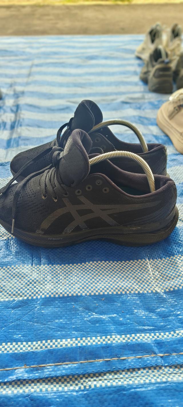 รองเท้ามือสองเกรด a nike adidas skechers