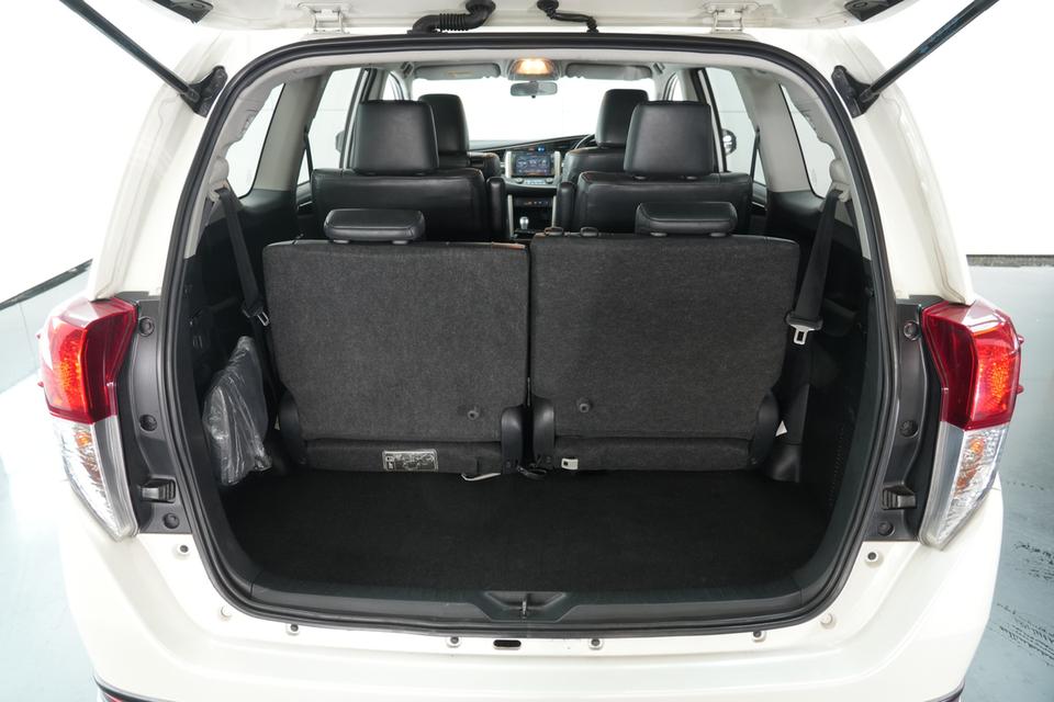 2020 TOYOTA INNOVA 2.8 V Crysta Wagon สีขาว เลขไมล์ 55358 กม. 7