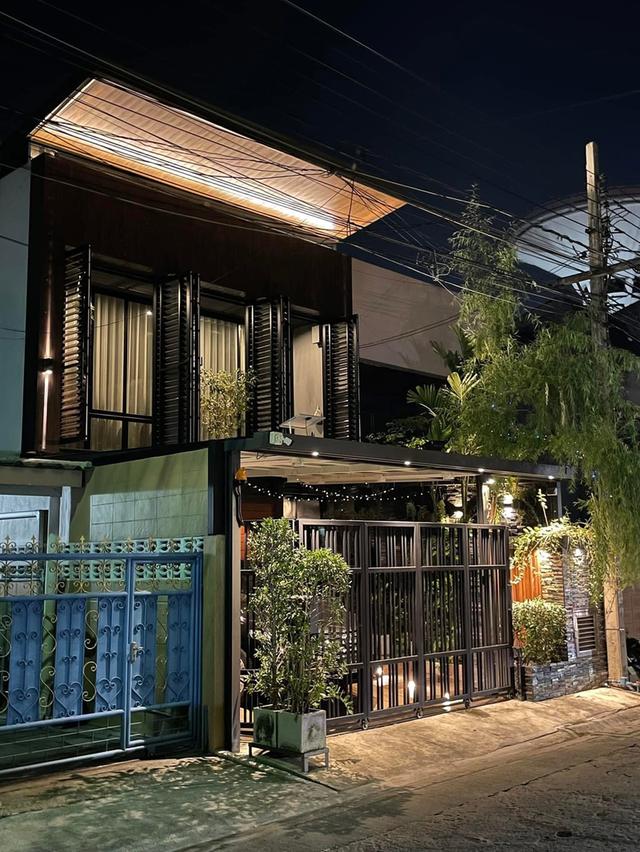 ขาย/เช่า ทาวน์โฮมหรู  2 ชั้น สำนักงานออฟฟิต ใจกลางรามคำแหง ใกล้ รพ. รามคำแหง 11