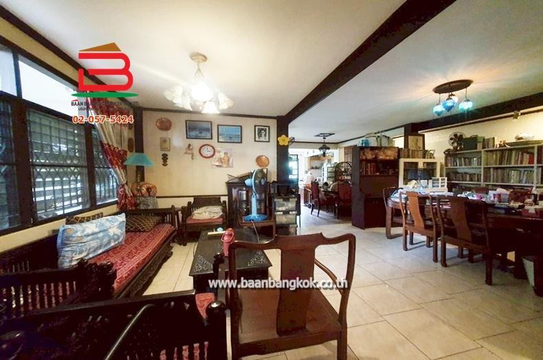ที่ดินพร้อมบ้าน ซอยปรีดีพนมยงค์ 26 เนื้อที่ 181 ตรว. ถนนสุขุมวิท 71 แขวงคลองตัน เขตวัฒนา กรุงเทพมหานคร 6