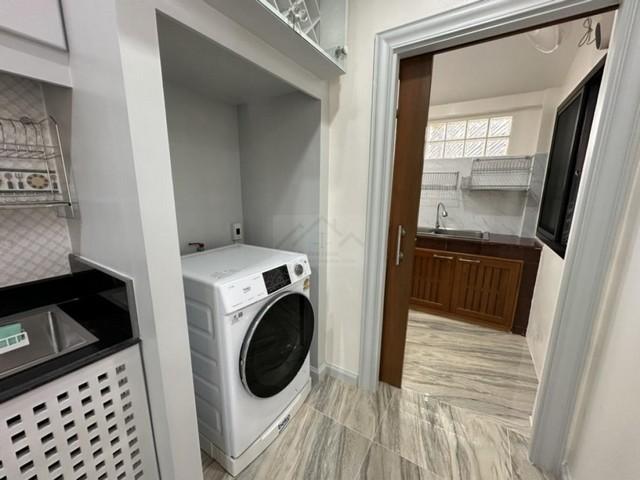 ให้เช่า บ้านเดี่ยว หลังมุม 2 ชั้น เพอร์เฟคเพลส รามคำแหง 164 โครงการ 3 รีโนเวทใหม่ทั้งหลัง  ใกล้ รร.นานาชาติ RIS เดินทางสะดวก 8