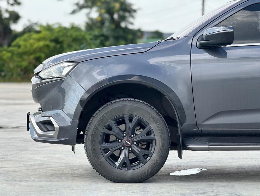 ISUZU MUX Wagon 4dr 1.9 ELEGANT AT 2WD 7st Auto 6sp RWD 1.9DCT Y2021. สีเทาดำ  ออโต้  6
