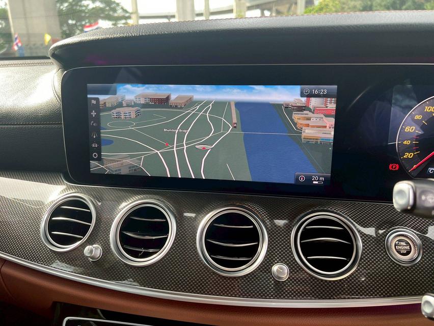 รถเข้าใหม่! MERCEDES-BENZ E220d AMG Dynamic ปี 2016 (จดทะเบียน 2017) สีดำ 15