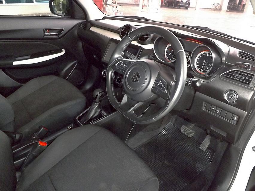 รหัสรถ KCY1407 SUZUKI SWIFT ECO 1.2 GLX AUTO ปี 2018 สีขาวมุก-ดำ 11
