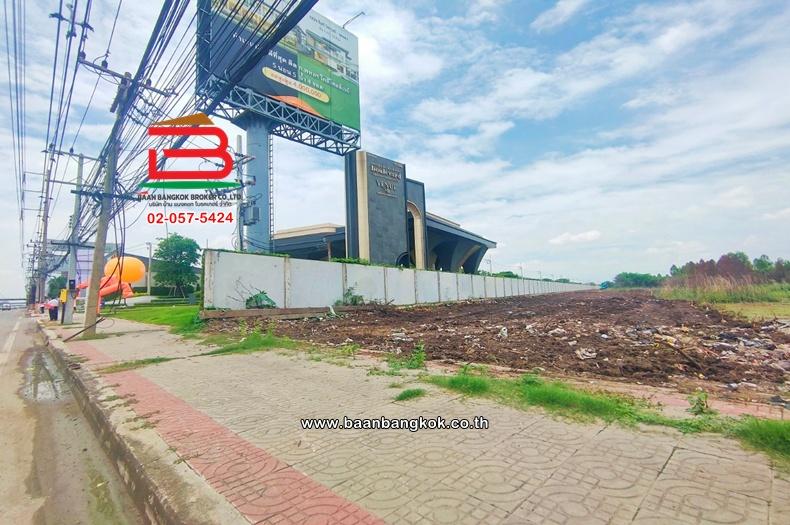 ที่ดินเปล่า เนื้อที่ 23-0-52 ไร่ ติดกับโครงการบูเลอวาร์ด (ซอยคลองหลวง 10) ถนนพหลโยธิน ตำบลคลองหนึ่ง อำเภอคลองหลวง จังหวัดปทุมธานี