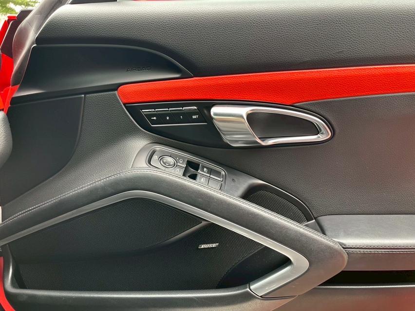 รหัสรถ AP404 Porsche 718 Cayman สี Lava orangeปี 2016 จด 2017   17