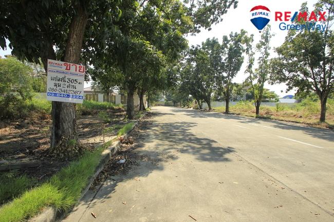 ที่ดินสร้างบ้านม.วริยาวิลล์ บรมราชชนนี พุทธมณฑลสาย4 ใกล้มหิดลศาลายา แปลงมุม ถนนเมน 305 ตร.ว สร้างบ้าน สำนักงาน ราคาพิเศษ 12