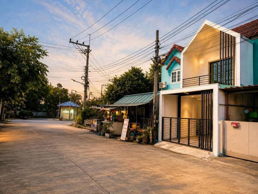 หมู่บ้านพร้อมจิตร บางใหญ่ ทาวน์เฮาส์ 2 ชั้น  ถนนเมน โครงการทำเลค้าขาย หน้าบ้านเป็นสวนสาธารณะ ด้านหลังติดทุ่งนารับลมเย็นๆ 19