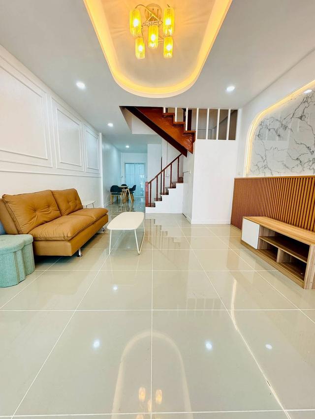 หมู่บ้านนิวเวิลด์วิลล์ 6