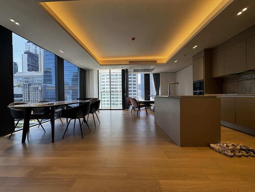 Prime 2 Bedroom in Langsuan 14