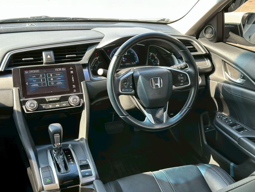 รหัสรถ PAT9221 Honda Civic FC 1.5Turbo สีขาว ปี2019 12