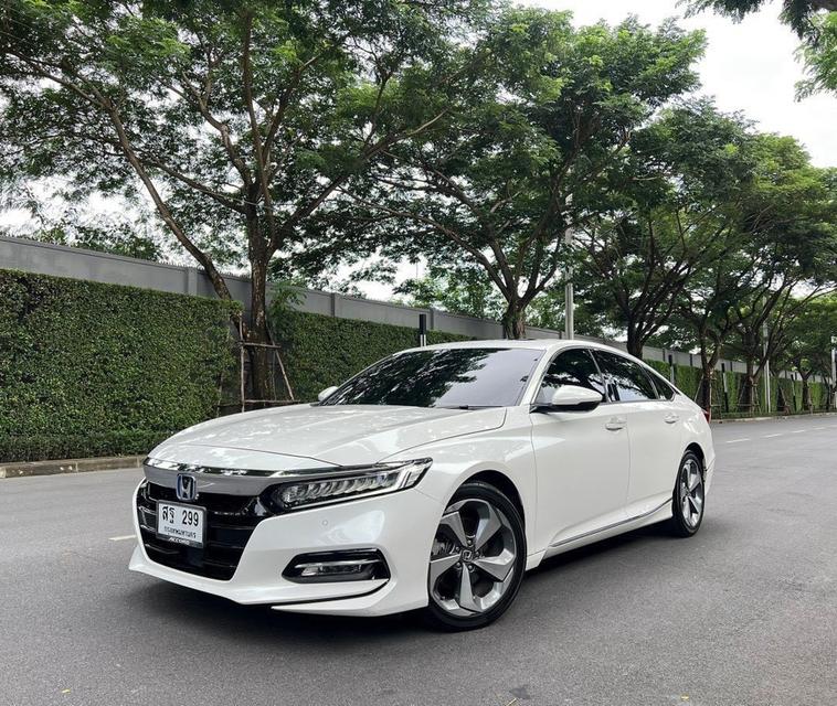 Honda Accord 2.0 eHEV TECH ปี 2023 สีขาวมุก Top Sunroof