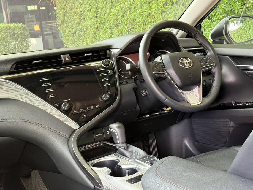 2021 TOYOTA CAMRY HV PREMIUM รถมือเดียว 70,000 กม สภาพป้ายแดง เข้าศูนย์ทุกระยะ รถไม่เคยมีอุบัติเหตุครับ 13