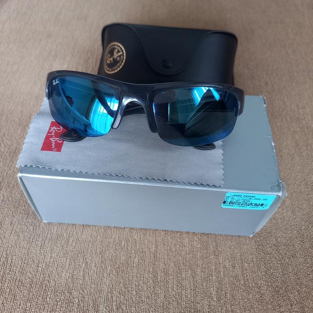 แว่นตากันแดดเรย์แบน รุ่น RB4173 เลนส์พลาสติก Luxottica สีเทา-เขียว รูปที่ 8