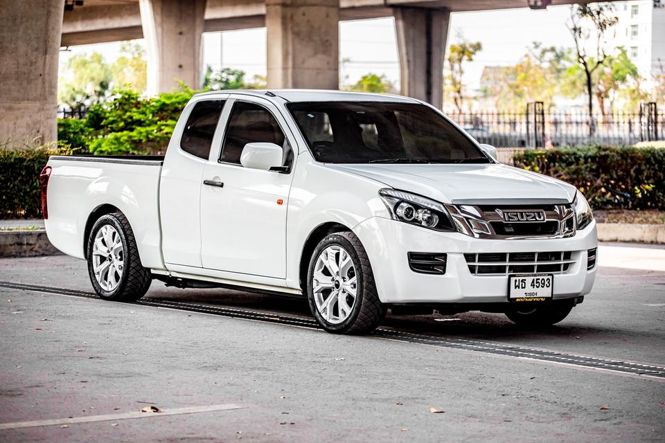 Isuzu D-Max Space Cab 2.5L ดีเซล ปี 2013 สีขาวเกียร์ธรรดา  3