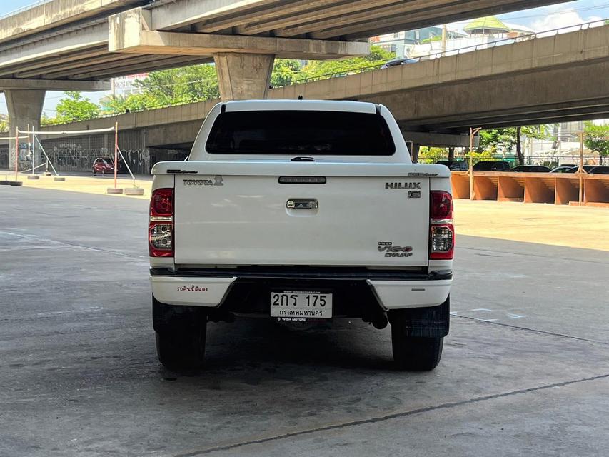 Toyota Vigo 2.5 TRD Sportivo Double-Cab auto ปี 2013