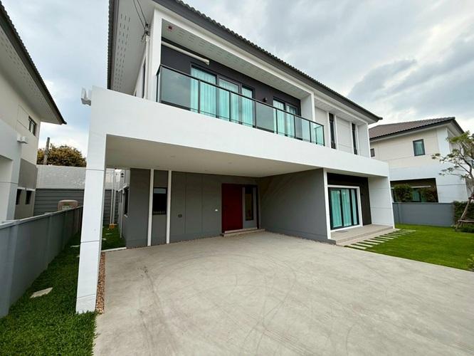 U1411 ให้เช่าบ้านเดี่ยว 2 ชั้น หมู่บ้านเซนโทร วิภาวดี โครงการ Centro vibhavadee ใกล้โรงเรียนนานาชาติฮาโรลด์ วิภาวดี บ้านใหม่ บ้านพร้อมเฟอร์ครบ ทำเลดีเ 2