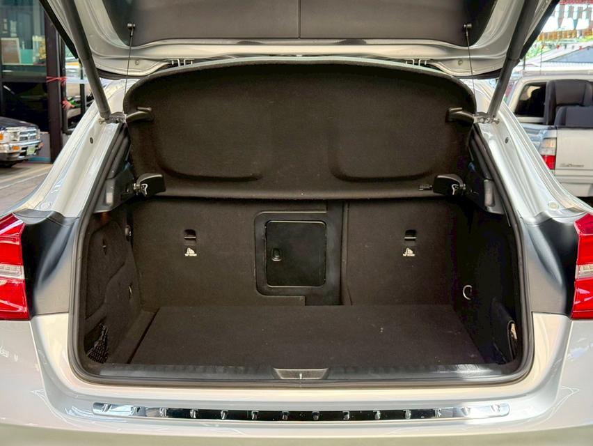 Mercedes-benz GLA250 2.0 ปี2016รถบ้านแท้  ใช้งานน้อย 67,000 กม.  9