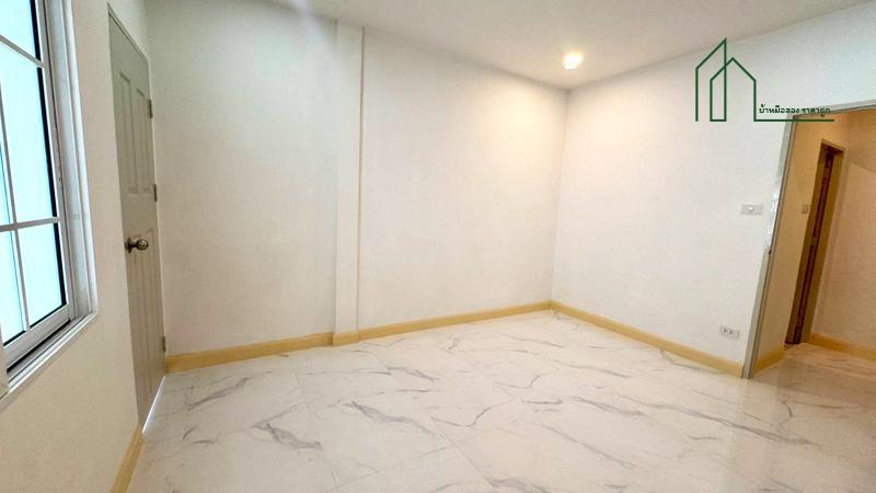 หมู่บ้านฉัตรณรงค์วิลล่า 3 ถ. ลำลูกกา ซ. เปียร์นนท์ ใก้ลสถานีรถไฟฟ้าคูคต  10