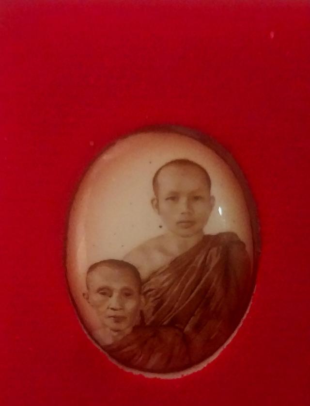 ล็อกเก็ต หลวงปู่ สายทองสิริธัมโมโกวิท และ อาจารย์ หลวงปู่สังข์