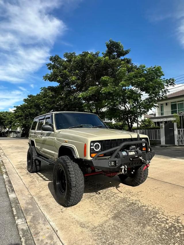 ปล่อยขาย Jeep Cherokee 2