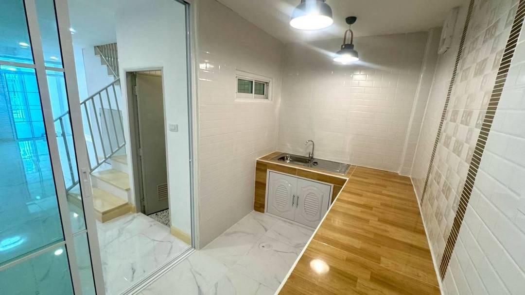 หมู่บ้านฉัตรณรงค์วิลล่า3 10