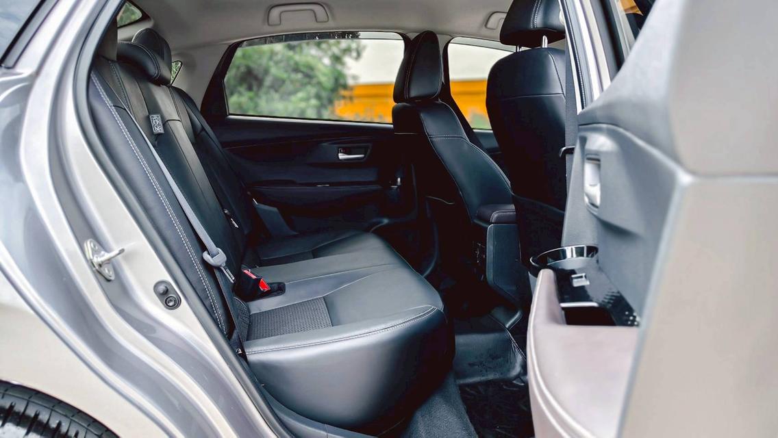 Toyota Yaris Ativ 1.2Premium Sport ปี23 14