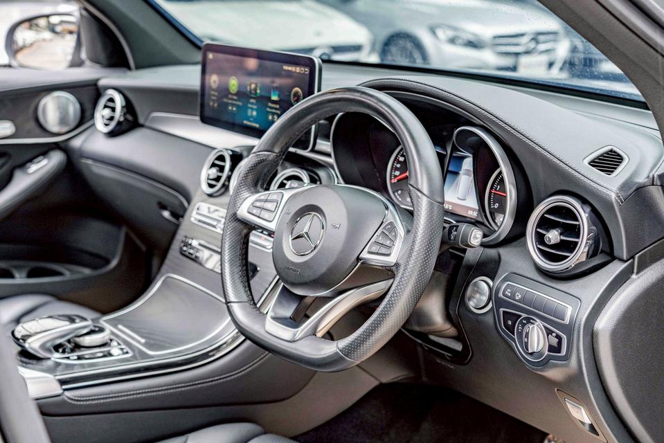 รหัสรถ NP1686 📌BENZ GLC250D AMG DYNAMIC 4MATIC ปีรถ : 2019 13