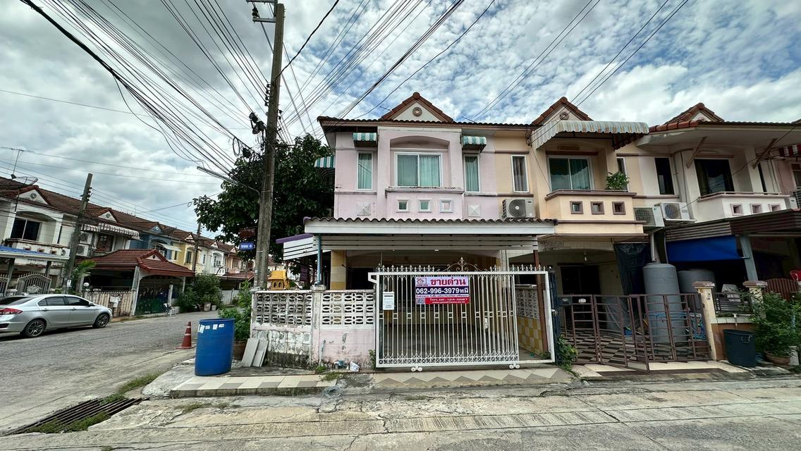 หมู่บ้านเคซี 3 ซอย 8 ถนนหทัยราษฎร์ แขวงสามวาตะวันตก เขตมีนบุรี กรุงเทพมหานคร 3