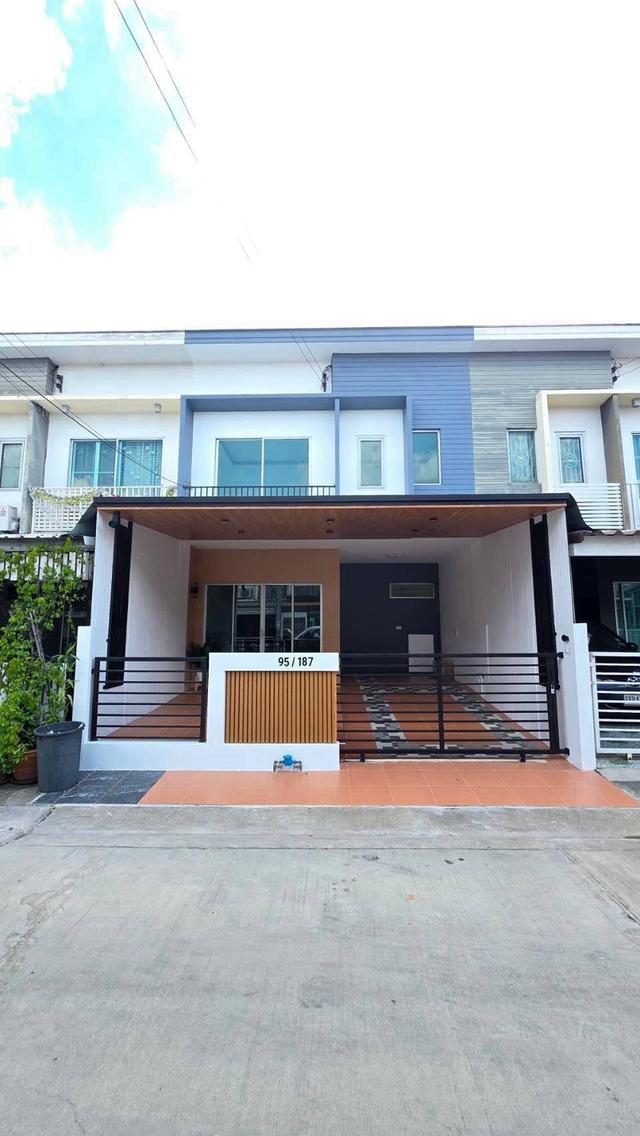 บ้าน 2 ชั้นรีโนเวทใหม่ 1