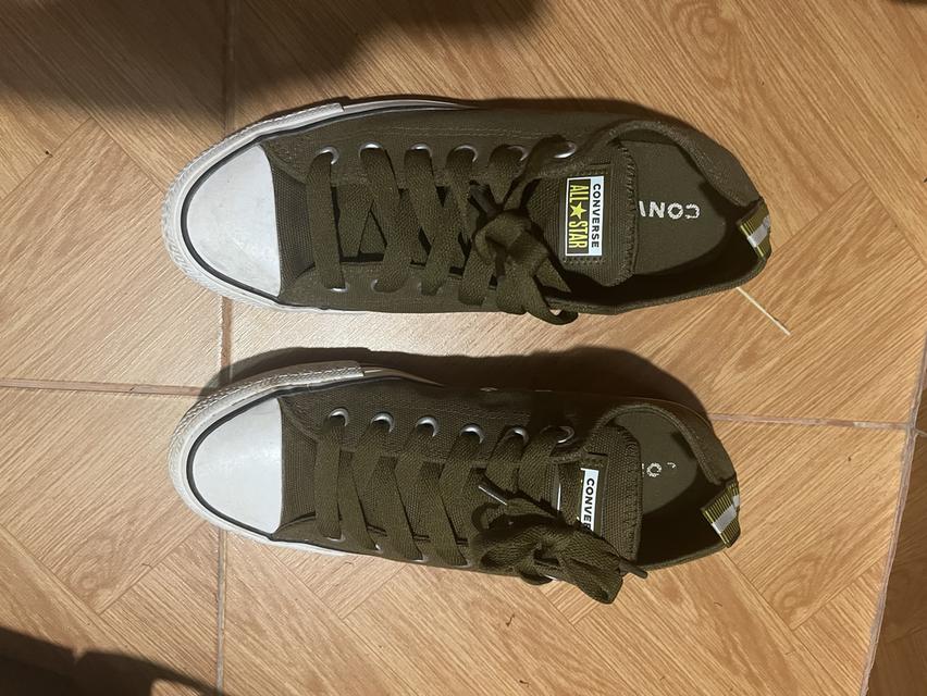 รองเท้า Converse มือสอง สภาพ 98% เคยใส่แค่ 3 ครั้ง