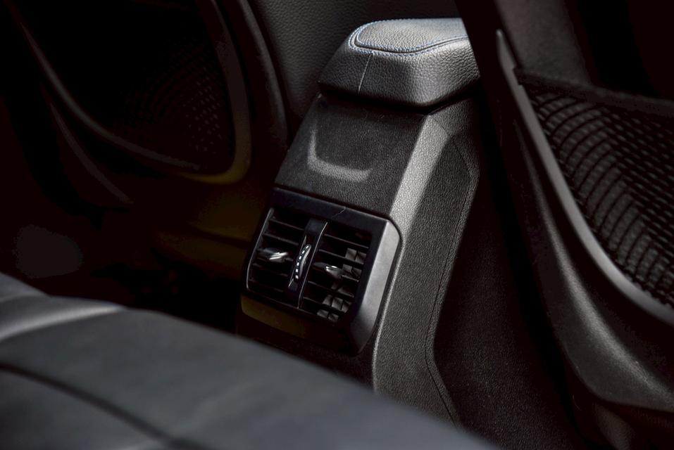 รหัสรถ CBL1001 🚗 BMW 220i Gran Coupé M Sport 4 ประตู Top สุด 13